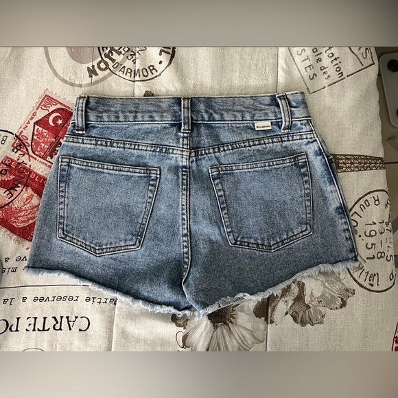 NWT!! Billabong - Drift Away - Denim Cut Off Shorts - Picture 3 of 4
